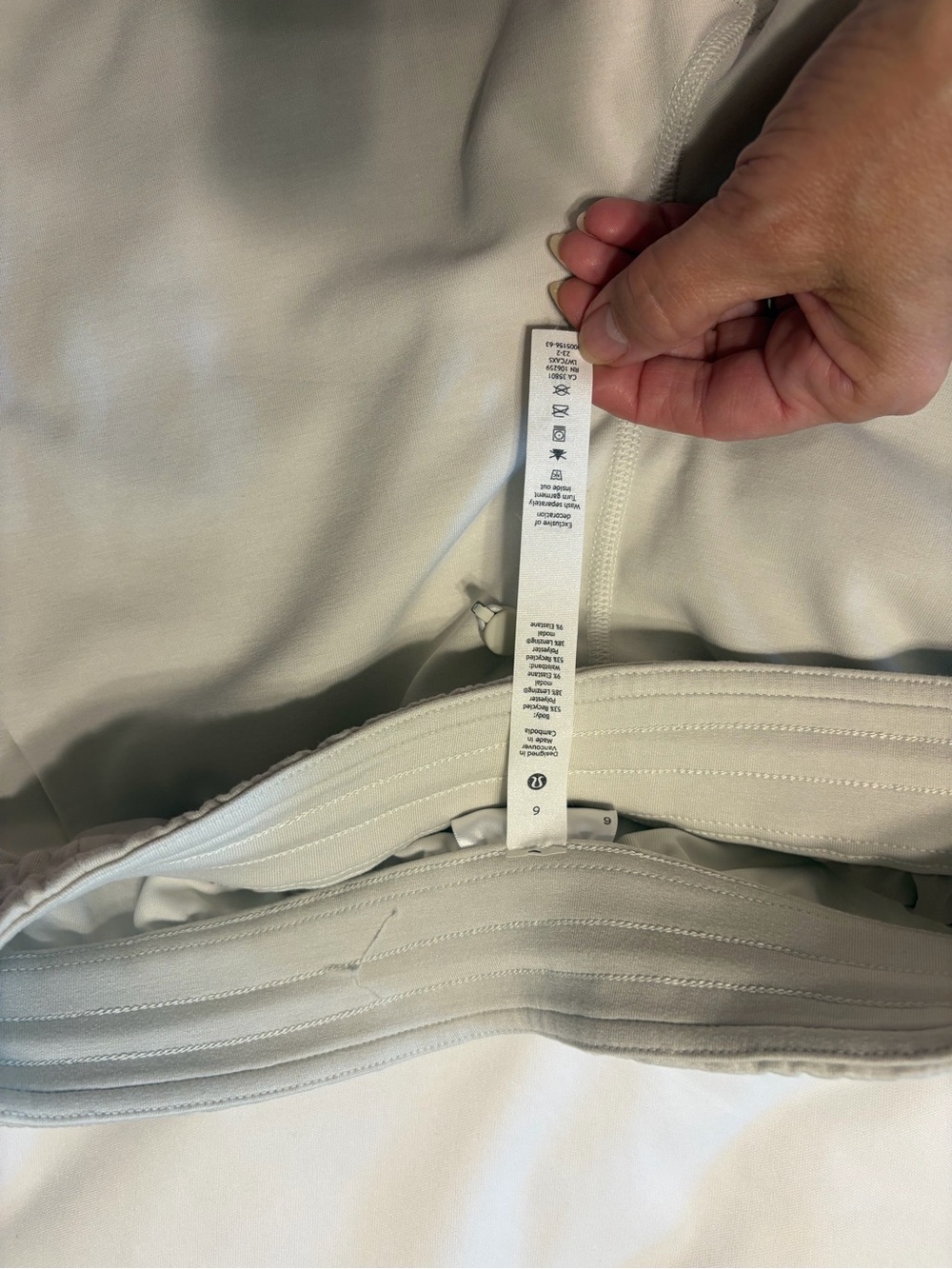 White Elastic Waistband Shorts